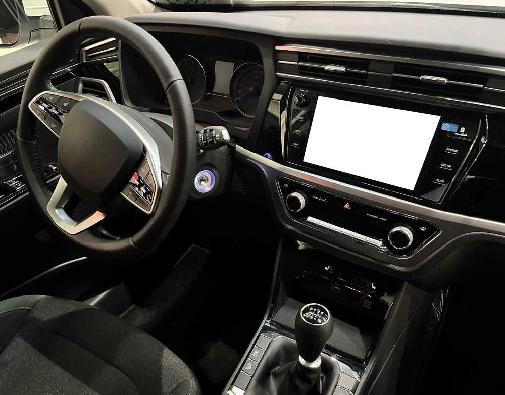 カーナビの取り付けはプロに依頼したほうが良い?依頼先と費用感を紹介