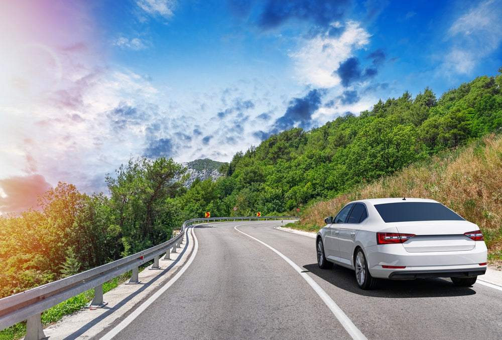 【季節別】長距離ドライブの必需品14選!便利グッズも紹介