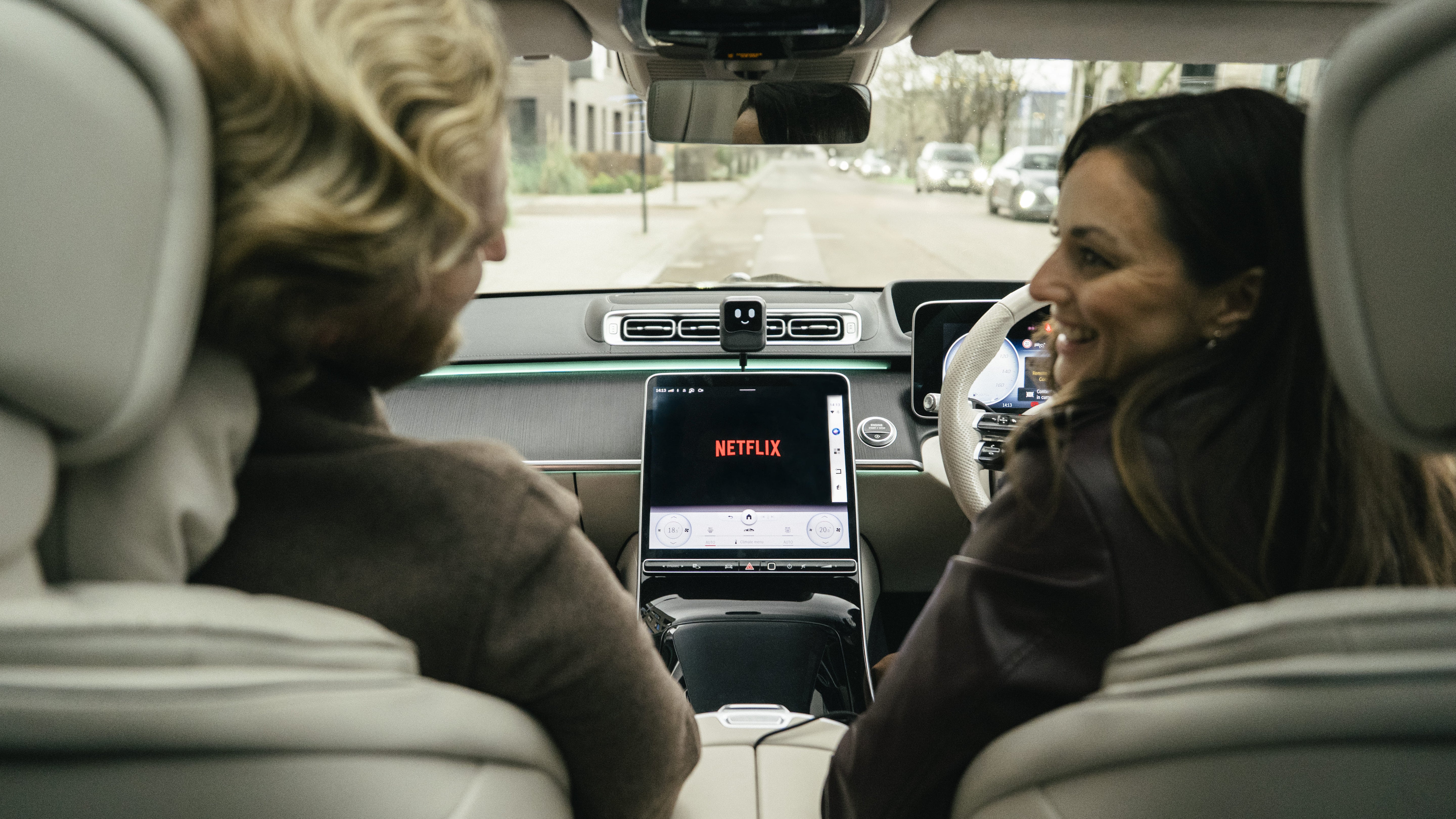 2025年、究極のCarPlay AI Box「Nano AI」 内部構造と競合製品との比較