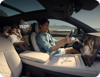 <p><strong>後部座席をリアルタイムで確認</strong></p>