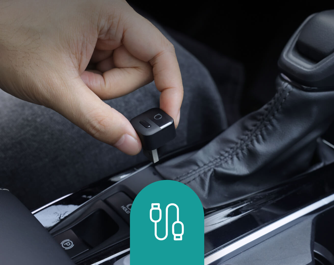 <h4>ポートに差すだけ</h4>